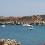 Motoryachten in einer Bucht auf Mallorca